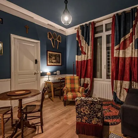 Mumm Apartment *